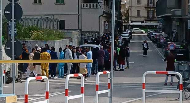Pescara, fine del Ramadam: attesi in 500 per la preghiera. Il Comune chiude la strada