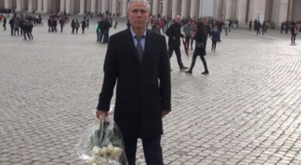 Ali Agca a sorpresa in Vaticano: visita sulla tomba di Wojtyla ma viene espulso