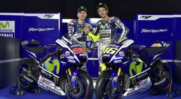 La nuova Yamaha M1 con Rossi e Lorenzo