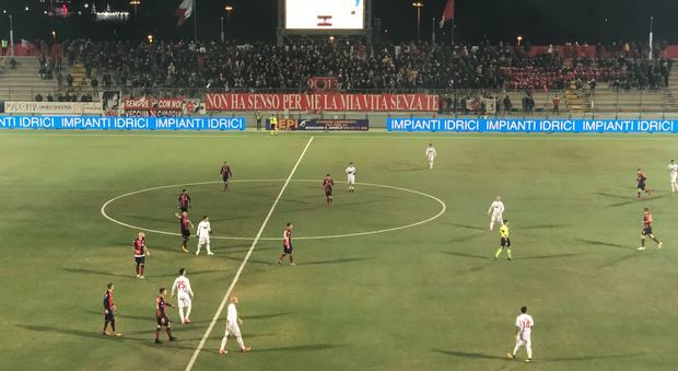 Serie C, derby amaro per il Teramo: al Bonolis trionfa la Samb (0-2)