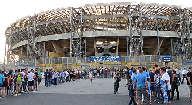 Napoli-Chievo, dramma allo stadio: tifoso muore prima della partita