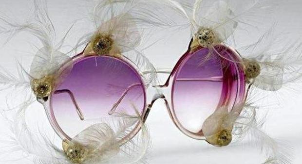 Un paio di occhiali di Elton John