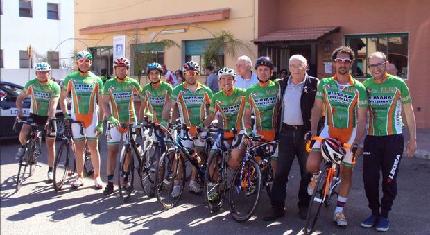La squadra della Upj Taranto ciclismo