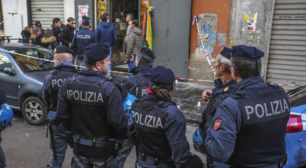 Napoli, l'immigrato ferito al Vasto: ora la Dda indaga sui Contini