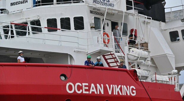 Migranti, in arrivo la Ocean Viking a Ortona: domani 128 sbarchi