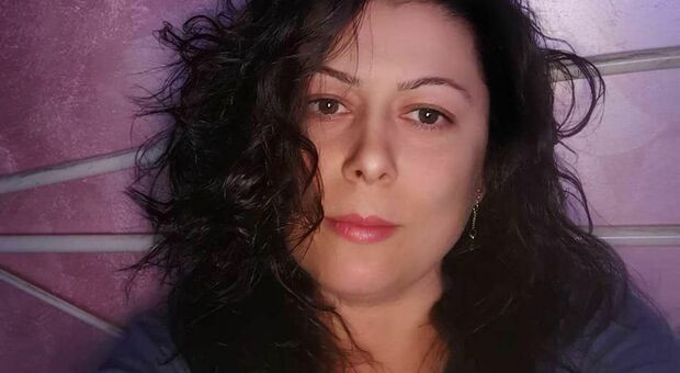 «Non respiro», mamma di 39 anni ricoverata in ospedale muore improvvisamente: la denuncia della famiglia