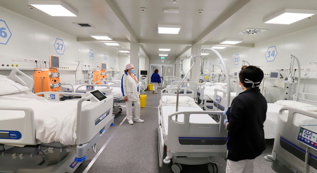 Coronavirus a Napoli, il Covid Center di Ponticelli è pronto ma c'è il nodo dei medici