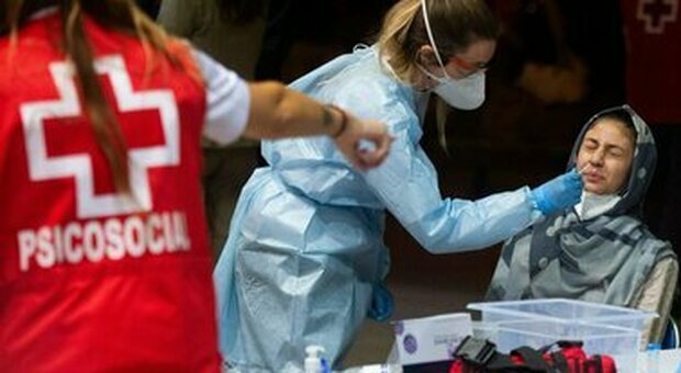 Covid, in Spagna calo dei contagi "rapido" da oltre un mese