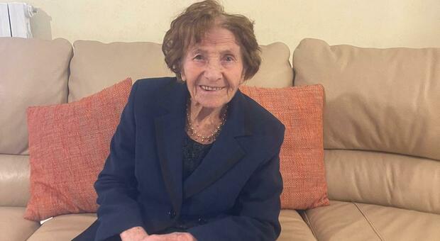 Il Cilento festeggia zia Antonia Galli, compie 100 anni