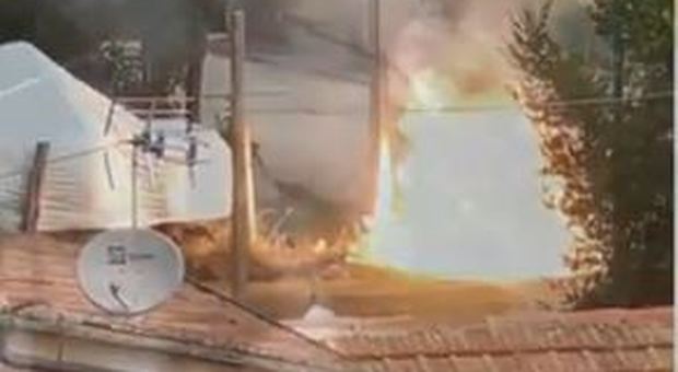 Esplode cabina dell'Enel a Teggiano a causa di un corto circuito