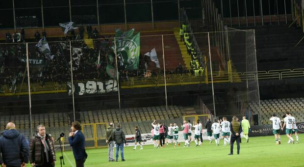 I tifosi dell'Avellino nella trasferta a Foggia