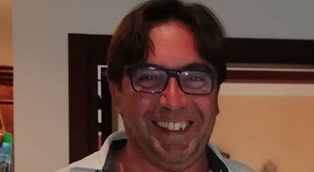 Blogger italiano di 47 anni trovato morto alle Canarie: scriveva racconti on line