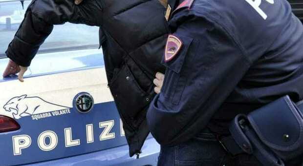 Minacce e botte alla madre per avere l'auto (ma non ha la patente): arrestato 49enne a Lecce
