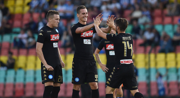 Milik si prende l’attacco del Napoli: «Felice del gol, il primo della serie»