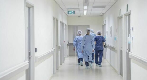 Il paradosso degli ospedali: servirebbero più posti, ma in Puglia è libero un letto su due
