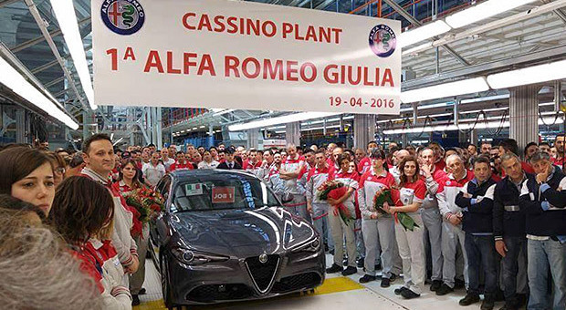 L'avvio della produzione di serie dell'Alfa Romeo Giulia è un momento cruciale nella storia dell'auto italiana più attesa degli ultimi anni: per gli appassionati Alfisti è il ritorno in grande stile del Biscione e per i lavoratori dello Stabilimento di