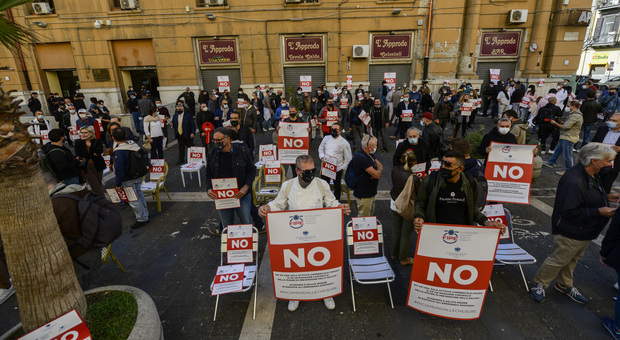 Nuovo Dpcm, la protesta dei cuochi della Campania: «È una rappresaglia del governo»