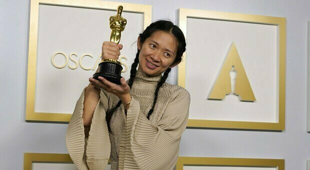 Oscar 2021 a Nomadland di Chloé Zhao, Anthony Hopkins è il miglior attore: delusione per Laura Pausini