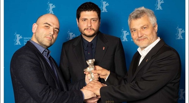 Berlino 2019: Roberto Saviano, Claudio Giovannesi e Maurizio Braucci con l'Orso d'Argento per "La paranza dei bambini"