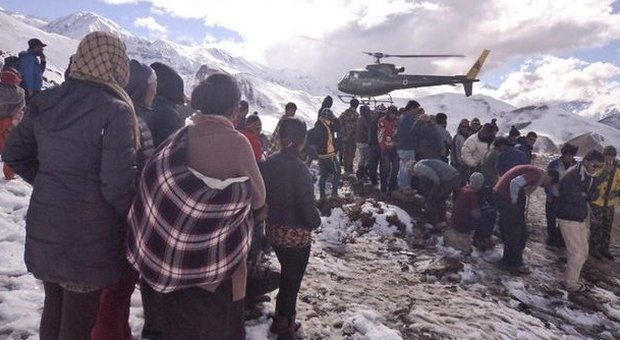 Nepal, tempesta di neve uccide 24 persone: 12 sono stranieri