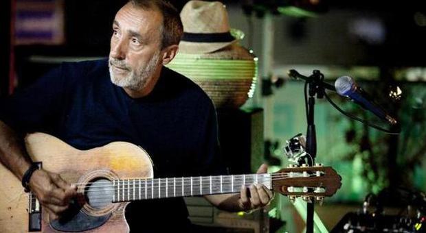 Mesolella, 50 anni di chitarra al teatro Parravano