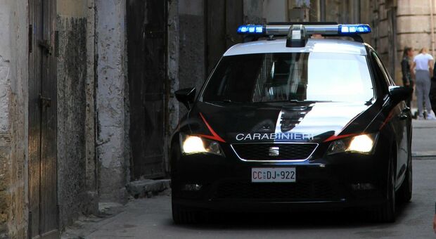 Violenta la ex compagna, arrestato dai carabinieri