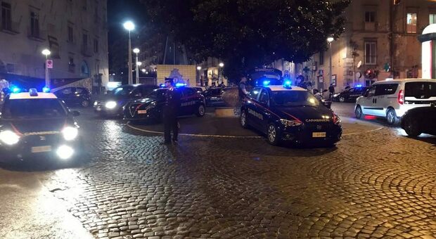 Ladro di smartphone arrestato a Napoli: aveva rubato il telefono a un 14enne