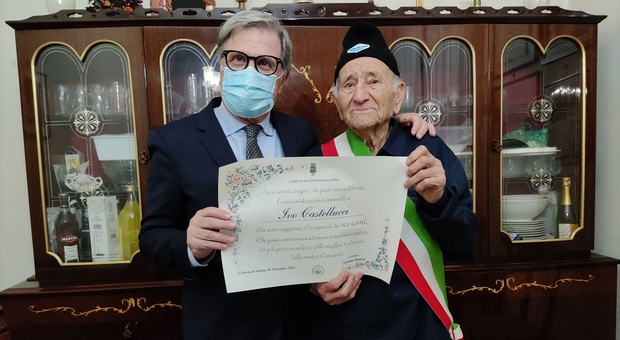 Gli auguri del sindaco di Cisterna per i 100 anni di nonno Ivo Castellucci