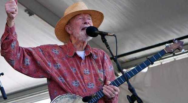 Addio a Pete Seeger cantautore folk e attivista americano
