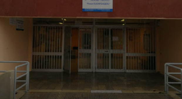 Pomigliano, nuovo raid dei vandali nella scuola Buonpensiero