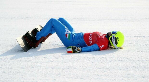 Olimpiadi, Moioli eliminata in semifinale dello snowboard: delusione per la portabandiera azzurra