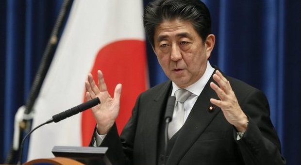 Giappone, il premier Abe vara pacchetto da 24 miliardi per rilanciare l'economia