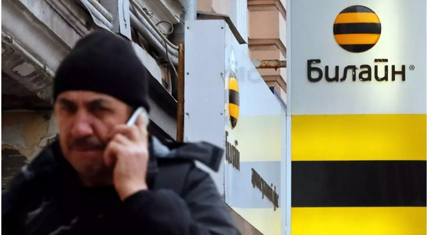 Russia, chiamate con il cellulare a rischio: l'uscita di Ericsson e Nokia paralizza le reti telefoniche