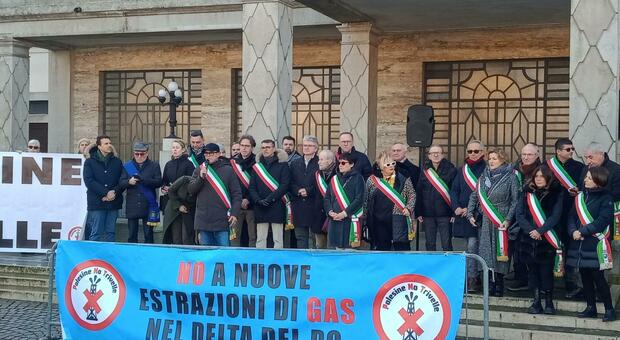 La manifestazione no trivelle ad Adria con i sindaci del Delta