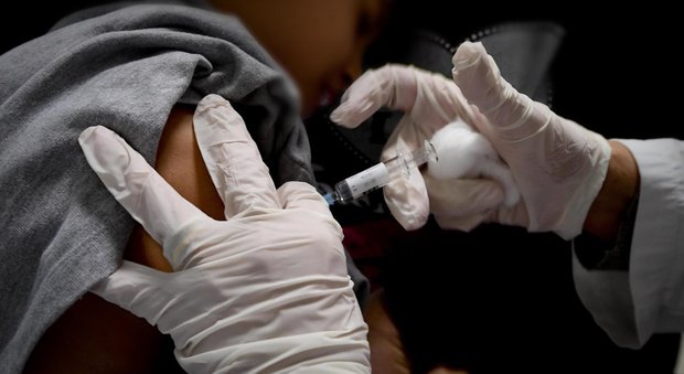 Vaccini, Consulta: «Obbligo legittimo». No ai ricorsi del Veneto