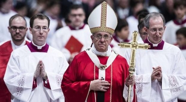 Lite tra cardinali sulla "retta via", le tifoserie vaticane di nuovo ai ferri corti