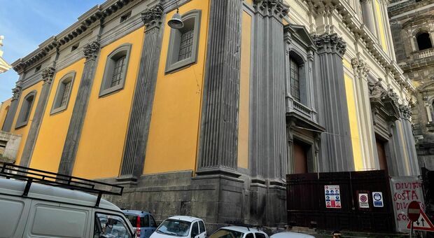 Napoli: chiese restaurate e mai aperte, protestano i comitati dei fedeli