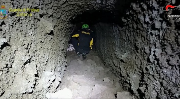Etna, resti di un uomo trovati in una grotta: morto da decenni
