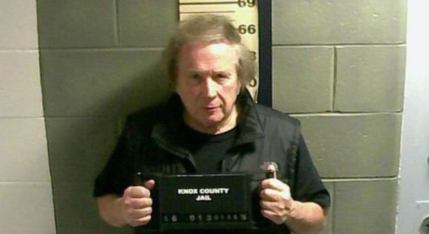 Guai per l'autore di "American Pie": Don McLean arrestato per violenza domestica