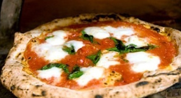 Pizza napoletana e Perdonanza in corsa per entrare nella lista Unesco