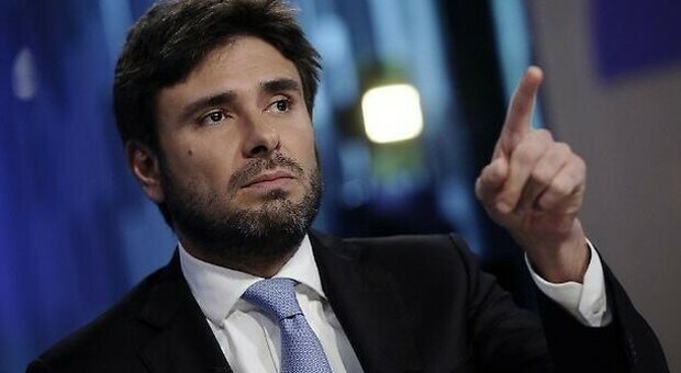 Crisi di Governo, Di Battista: «Se il Movimento cinque stelle torna con Renzi, pronto ad andarmene»