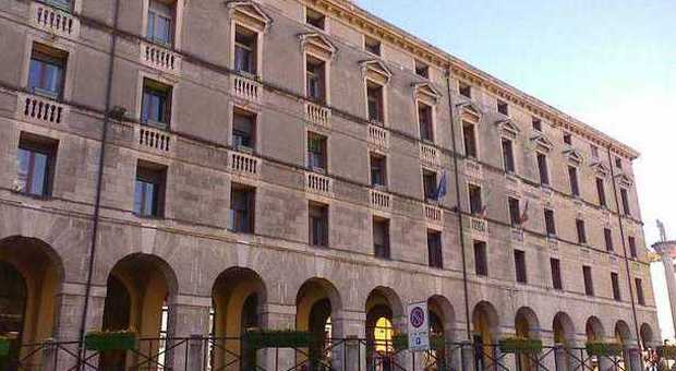 Il Palazzo degli uffici, sede dell'anagrafe del Comune di Vicenza