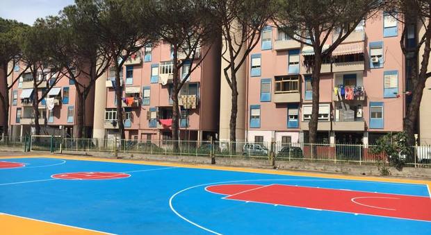 Pozzuoli, l'ex azzurro Dalla Libera testimonial del nuovo playground al Rione Toiano