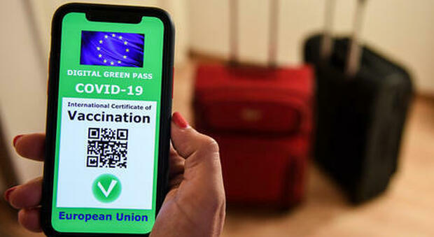 Al Green Pass si aggiunge l'App di verifica della sua validità: VerificaC19