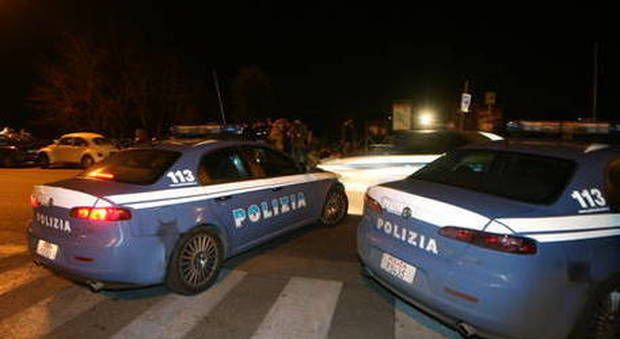 Migrante violenta una ragazza fuori dalla discoteca al Parco del Valentino e poi scappa: arrestato