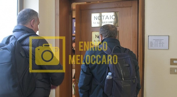 Riccardo Curci e l'avvocato Antonio Schilirò (Foto Meloccaro)