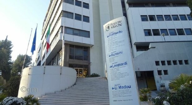 Regione Marche, l'Urp digitale accorcia le distanze con i cittadini: online il nuovo ufficio relazioni con il pubblico