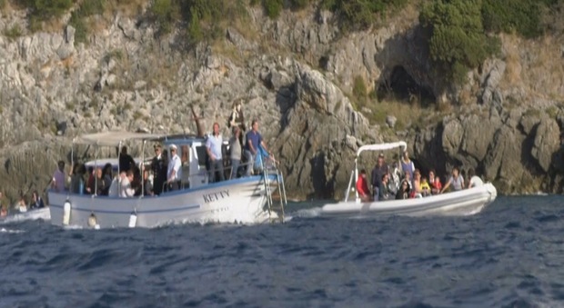 Sant’Antonio, folla di barche a Palinuro per ricordare il «miracolo» del porto