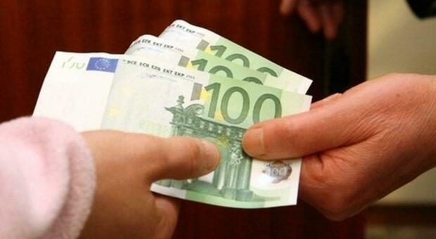 Finto avvocato sottrae a un'anziana 10mila euro tra soldi e gioielli: condannato