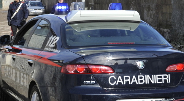 Presa la coppia dello spaccio: un viavai continuo tra i palazzi ha insospettito i carabinieri